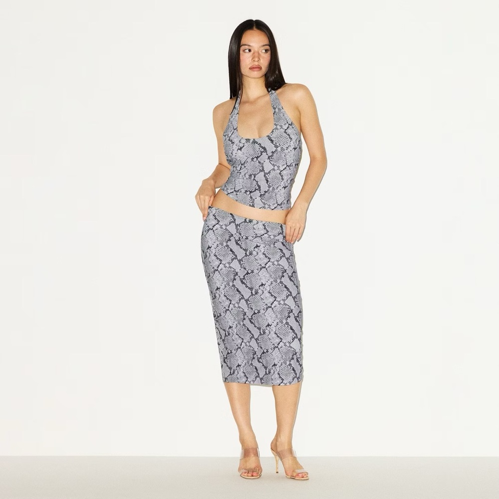 SKIMS Cling Matte Midi Skirt